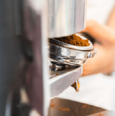 Portafiltro con café molido